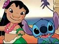 Lilo i Stitch divertit relaxar a la platja per jugar en línia